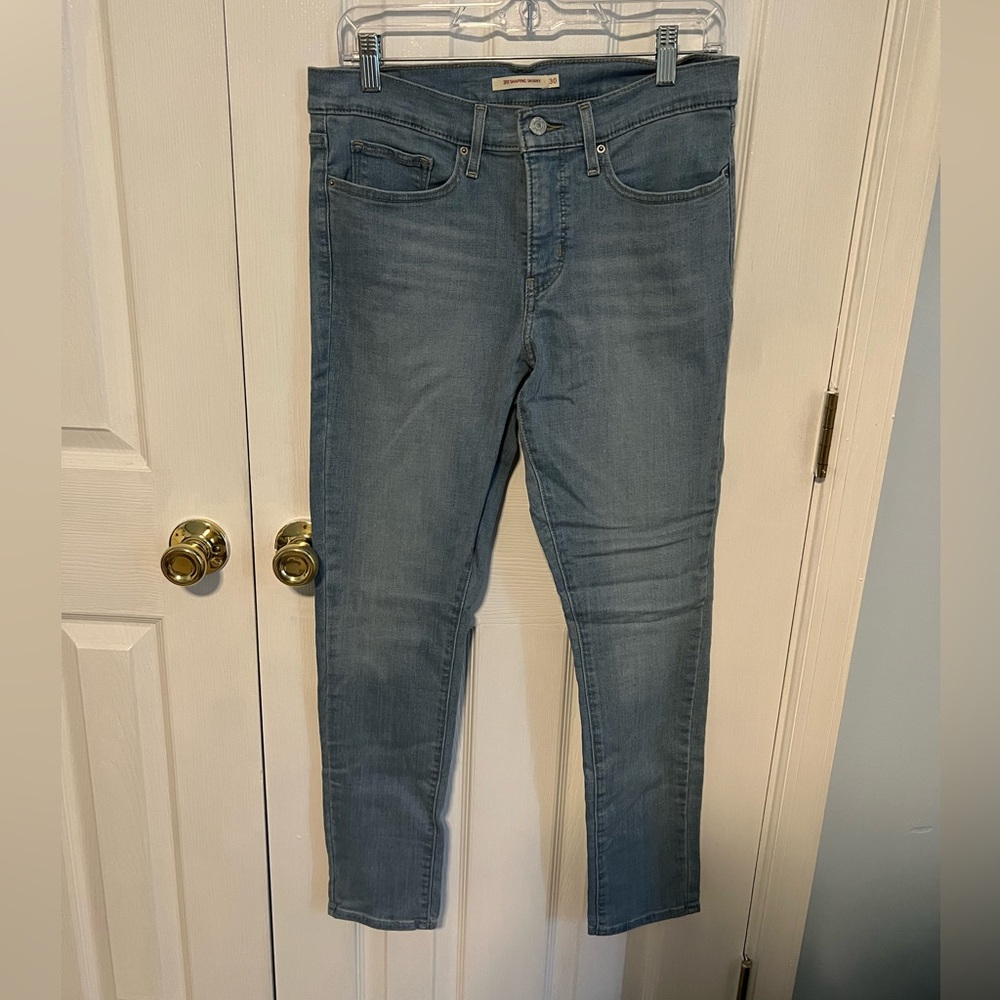 Levi Strauss‎ & Co Women's 30 Blue 311 Shaping Skinny Cotton Jean.